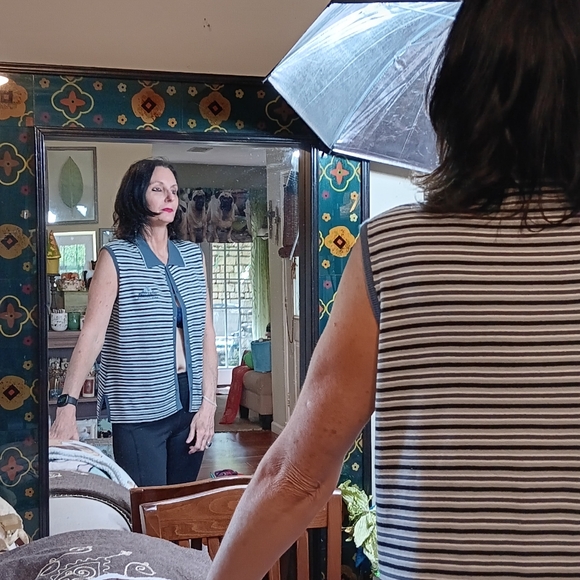 Golf  Club or Tennis Club soft sleevless vest euc - Picture 4 of 5